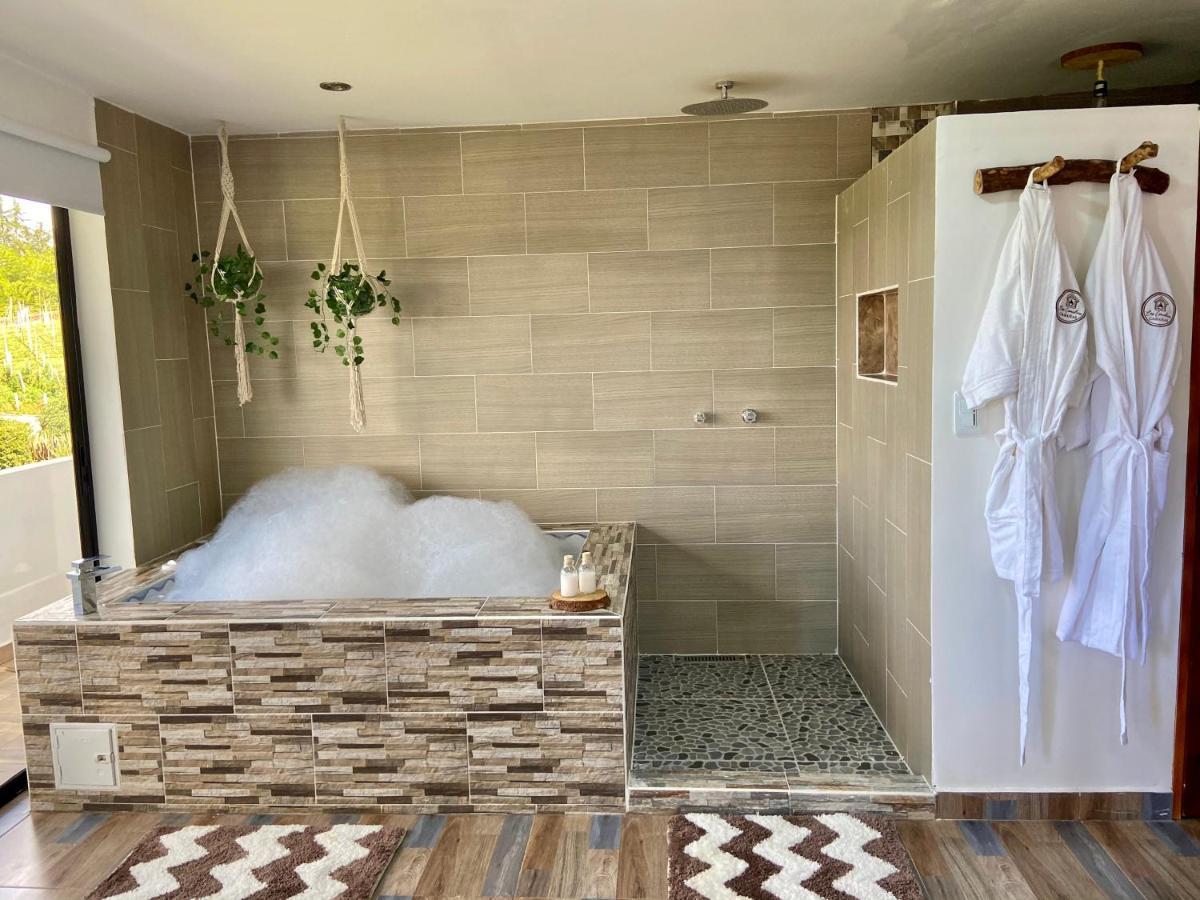 Cabanas Con Jacuzzi Y Chimenea - Casa Floral, Marinilla Eksteriør bilde