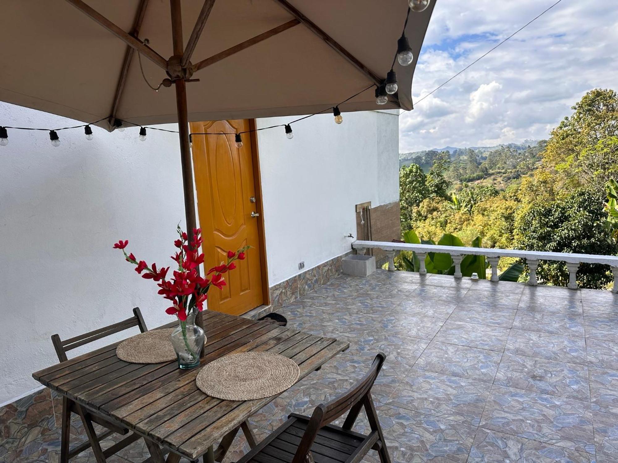 Cabanas Con Jacuzzi Y Chimenea - Casa Floral, Marinilla Eksteriør bilde