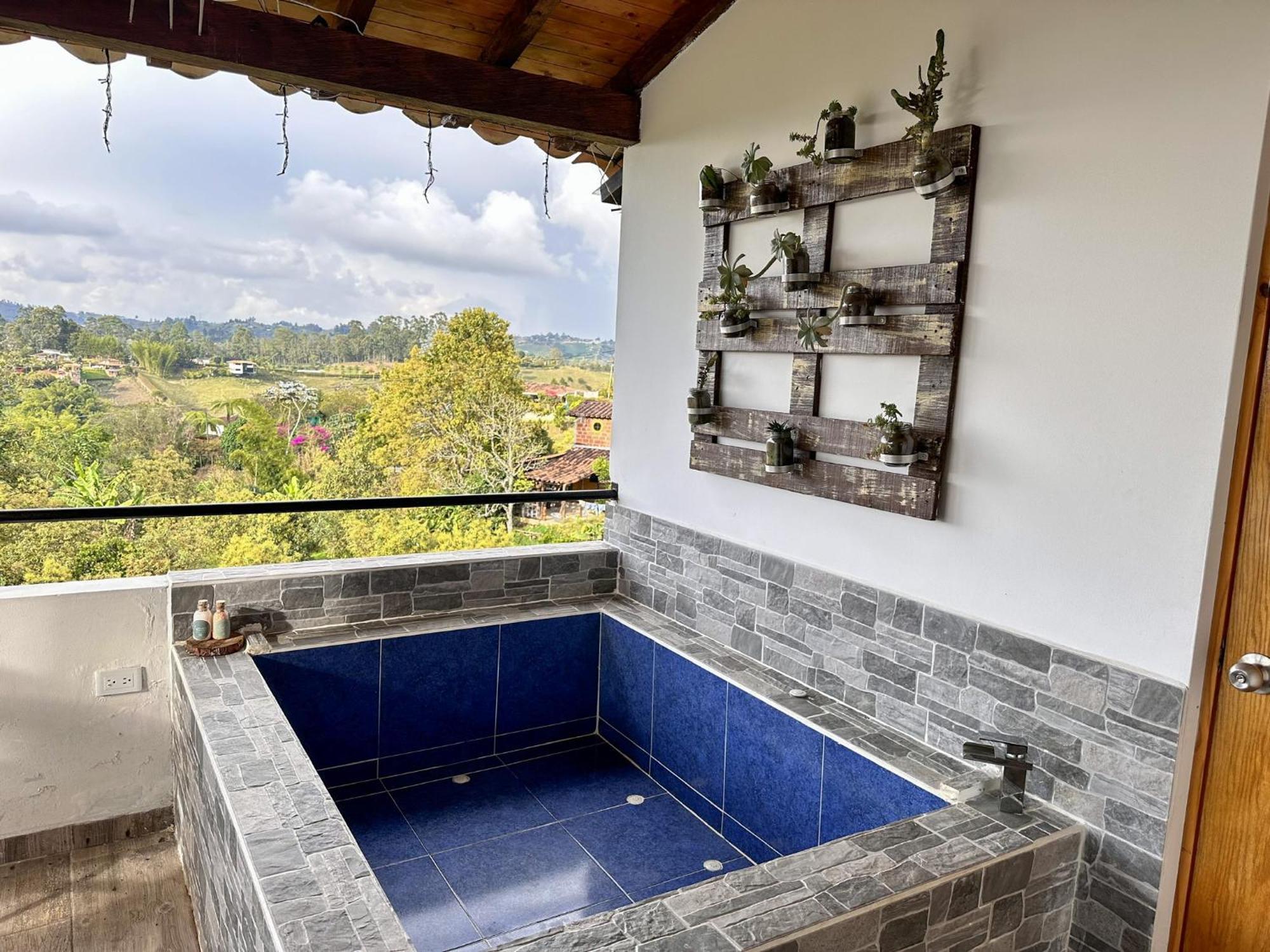 Cabanas Con Jacuzzi Y Chimenea - Casa Floral, Marinilla Eksteriør bilde