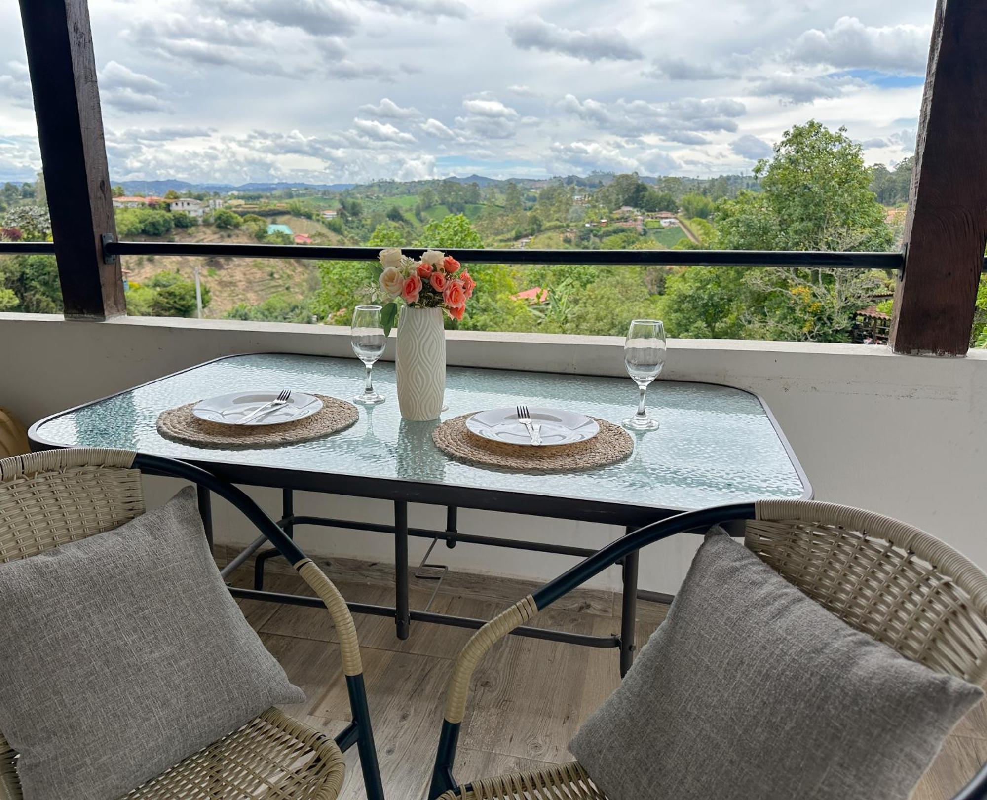 Cabanas Con Jacuzzi Y Chimenea - Casa Floral, Marinilla Eksteriør bilde